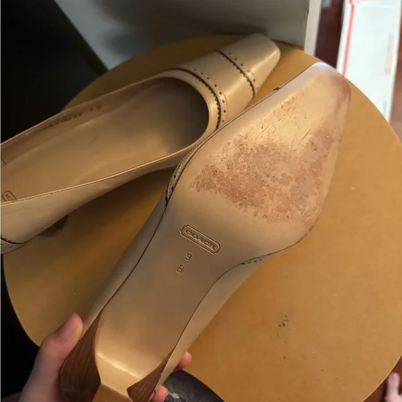 Vintage Coach cream brown square toe heels sz 9 EUC no flaws - Picture 3 of 3